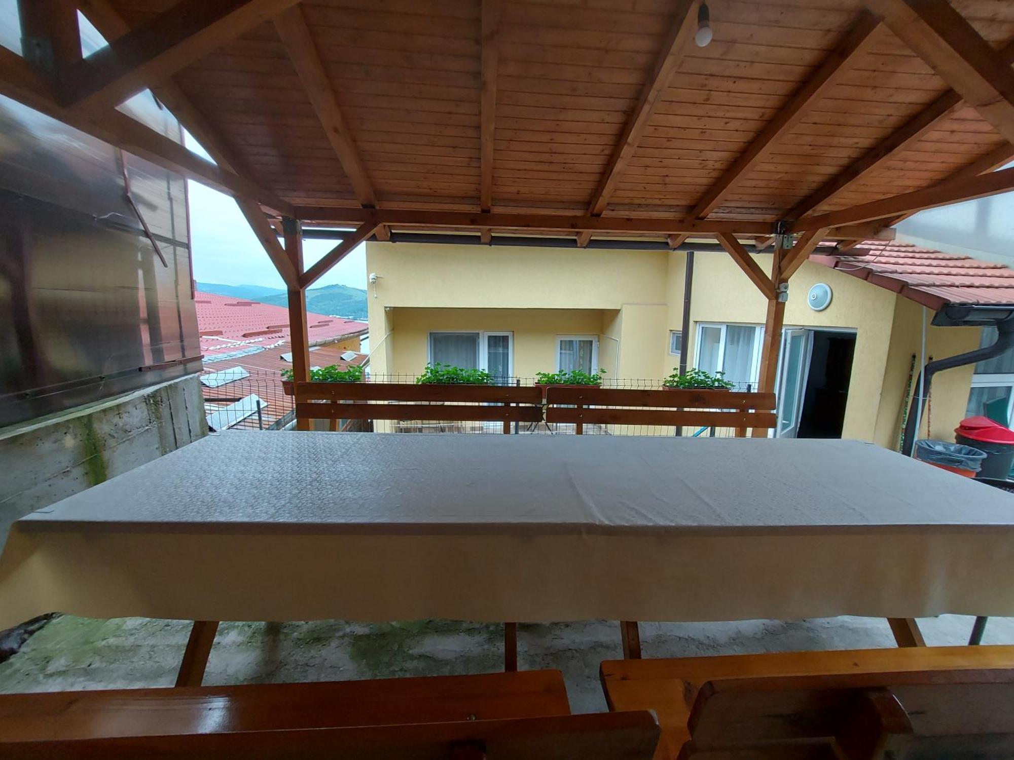 Casa Dalys Hotel โอร์โชวา ภายนอก รูปภาพ